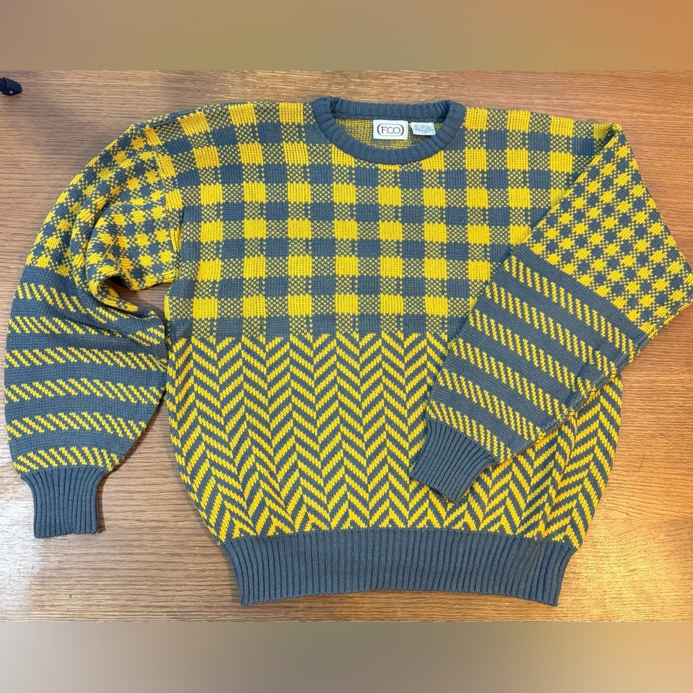 Vtg Dogtooth Patterned Mens Sweater Large Gold Grey Ski Lodge Chevron Check